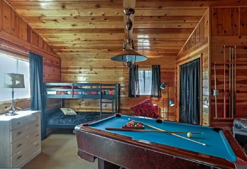 پانسیون Happy Heart Bunkhouse