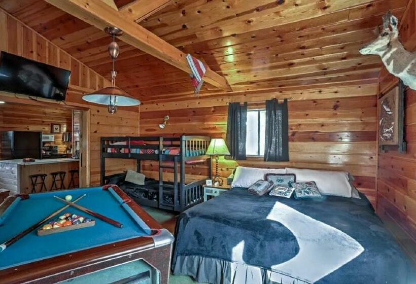 پانسیون Happy Heart Bunkhouse