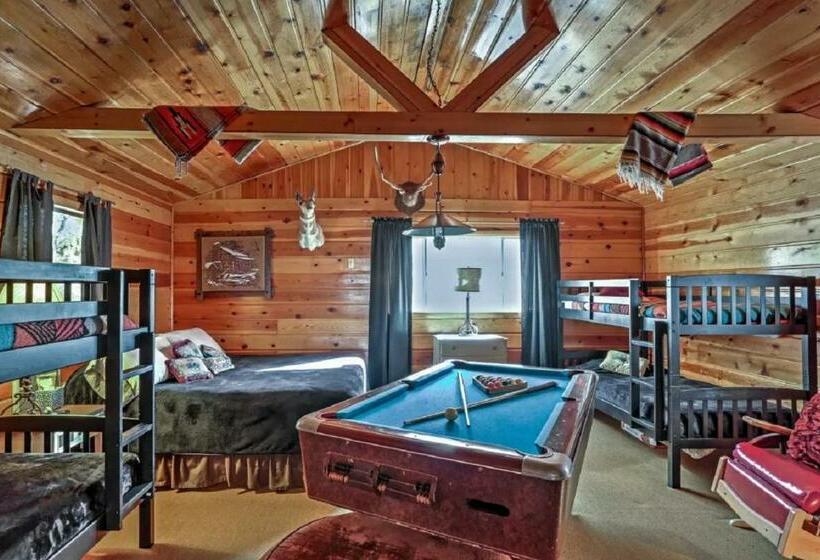 پانسیون Happy Heart Bunkhouse