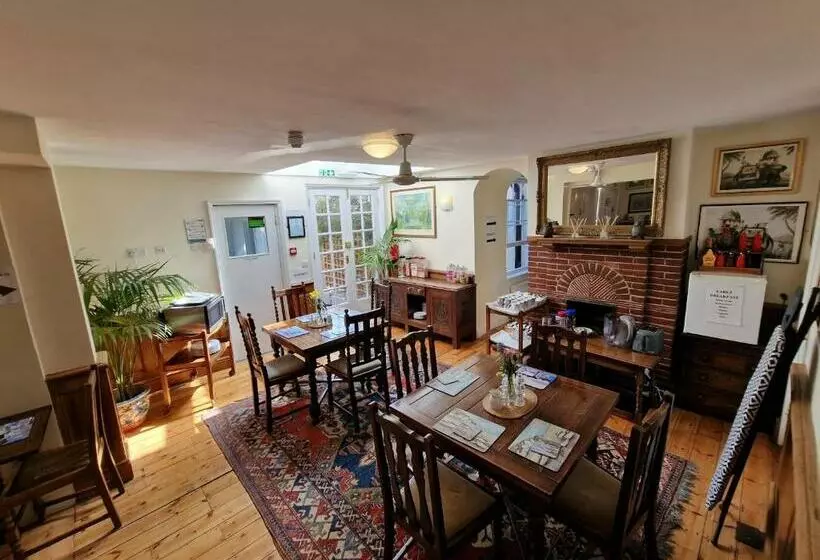 ベッドアンドブレックファースト Black Horse Canterbury