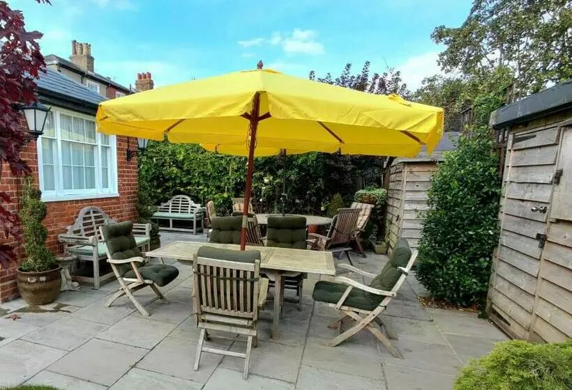 ベッドアンドブレックファースト Black Horse Canterbury