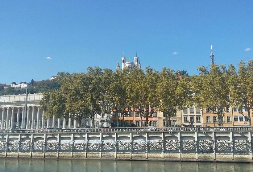 مبيت وإفطار Chambre De Charme Vieux Lyon