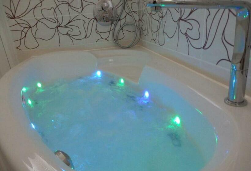 민박 Caprices De Plage Chambre Grand Lit Double Avec Balnéo Et Beau Balcon, Vue Panoramique, 300 Mètres P