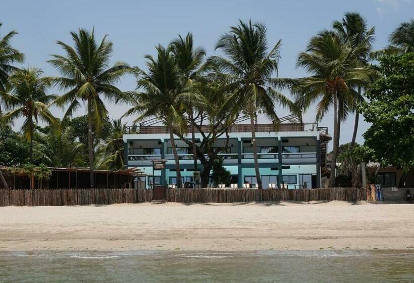 酒店 Swisscocobeach