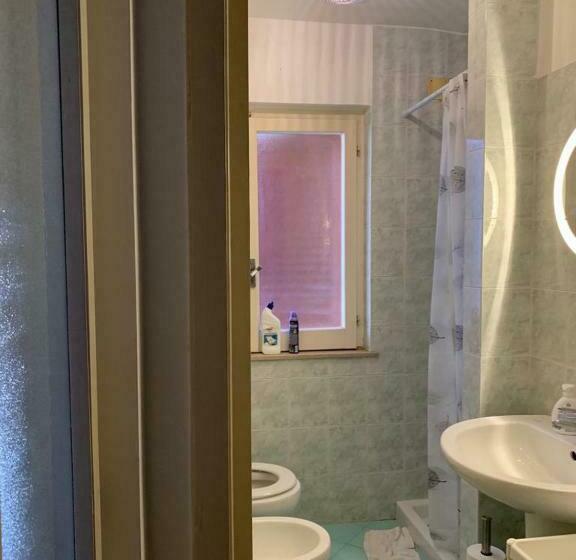 Bed and Breakfast Beachhouse Pineto Zona Corfu, No Children