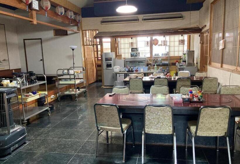 فندق 民宿ニュー万福茶屋