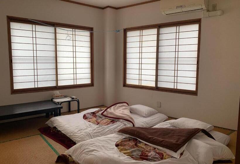 فندق 民宿ニュー万福茶屋