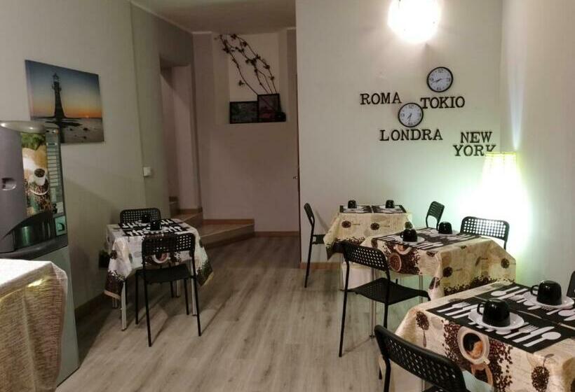 هتل کپسول Elena