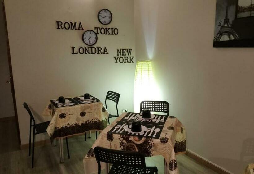 هتل کپسول Elena