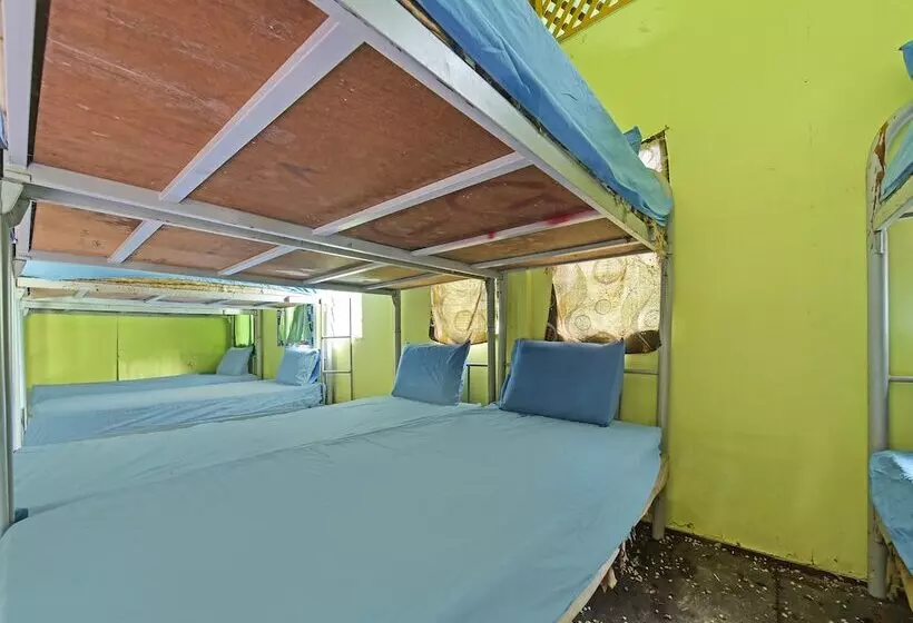 Hotelli Oyo 90657 D Ambang Resort