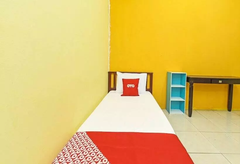 Hotelli Oyo 90657 D Ambang Resort