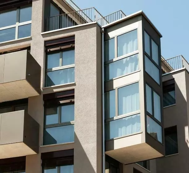 Lamira   Serviced Apartments