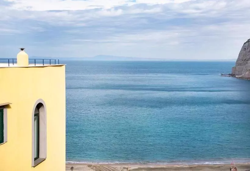 ペンション Luigi S Panoramic And Economy Room Near Sorrento