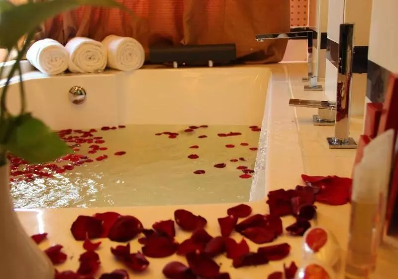 Abadi Suite Hotel & Tower