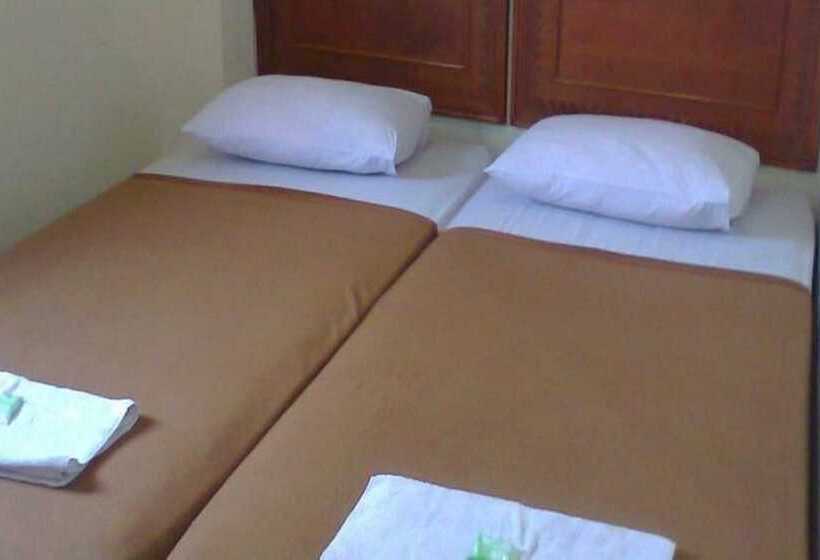 בית מלון כפרי Andalus