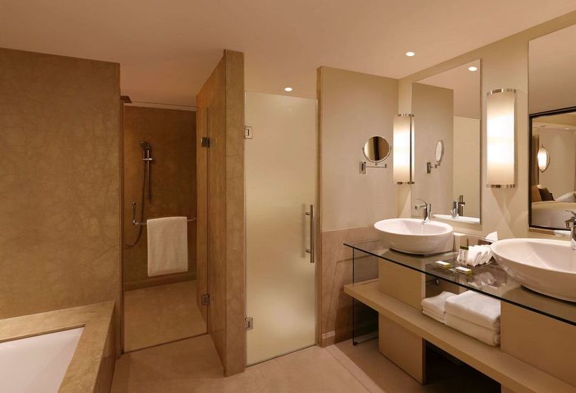 هتل Doubletree By Hilton  Agra