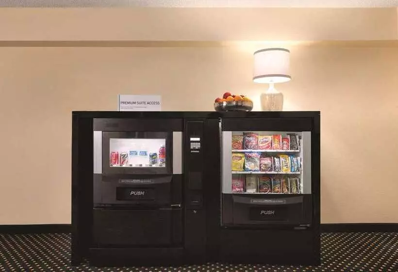 בית מלון כפרי Embassy Suites By Hilton Chicago Naperville