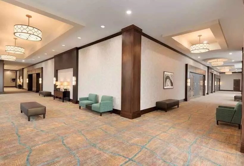 בית מלון כפרי Embassy Suites By Hilton Chicago Naperville