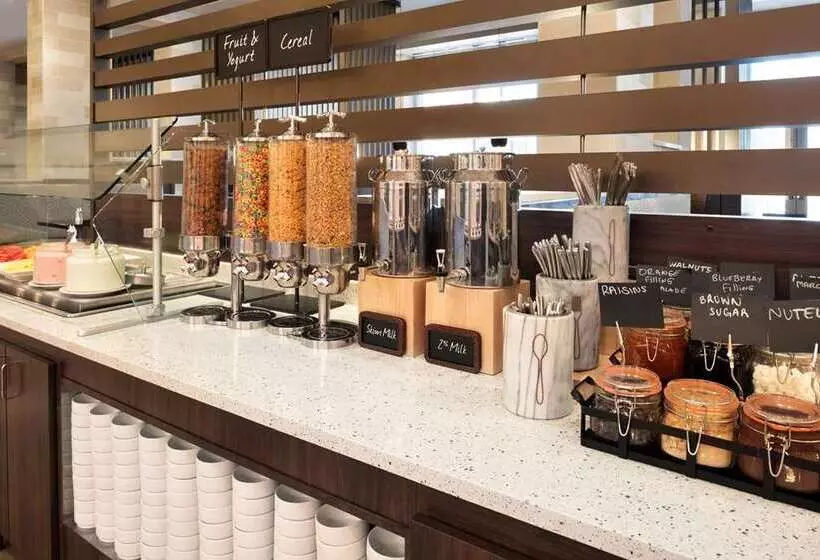 בית מלון כפרי Embassy Suites By Hilton Chicago Naperville