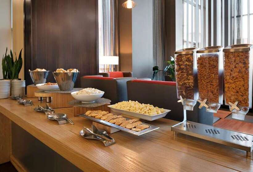 Отель Embassy Suites By Hilton Chicago Naperville