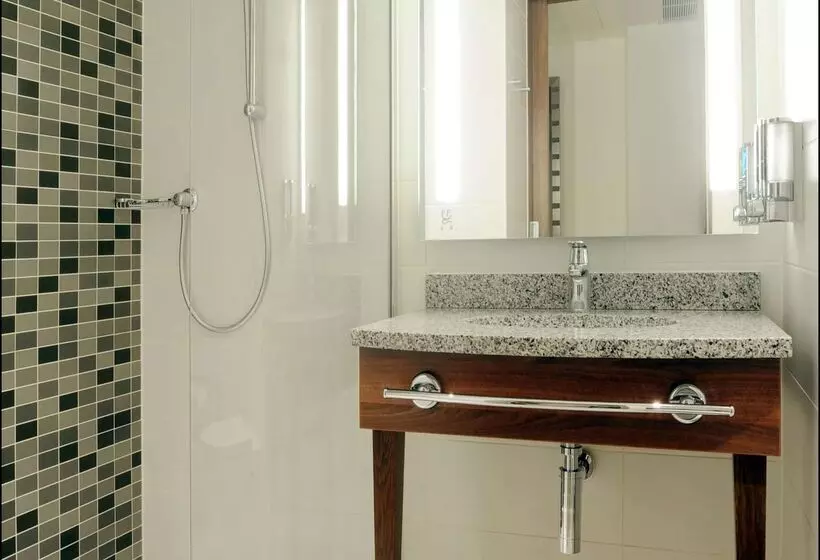 Hotel Hampton By Hilton Newcastle