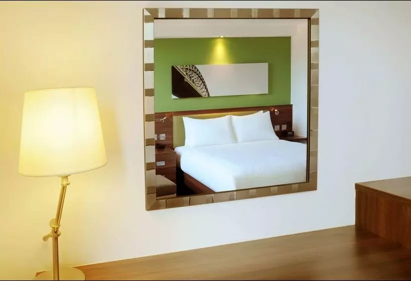 Hotel Hampton By Hilton Newcastle