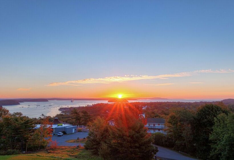 Отель Hampton By Hilton Bar Harbor