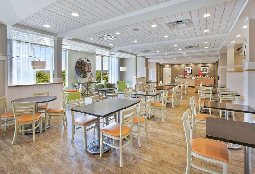 Отель Hampton By Hilton Bar Harbor