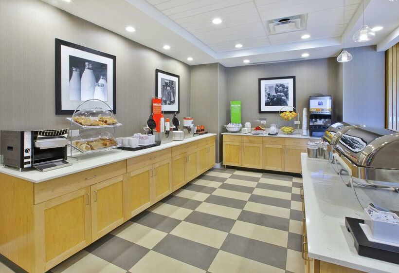 Отель Hampton By Hilton Bar Harbor