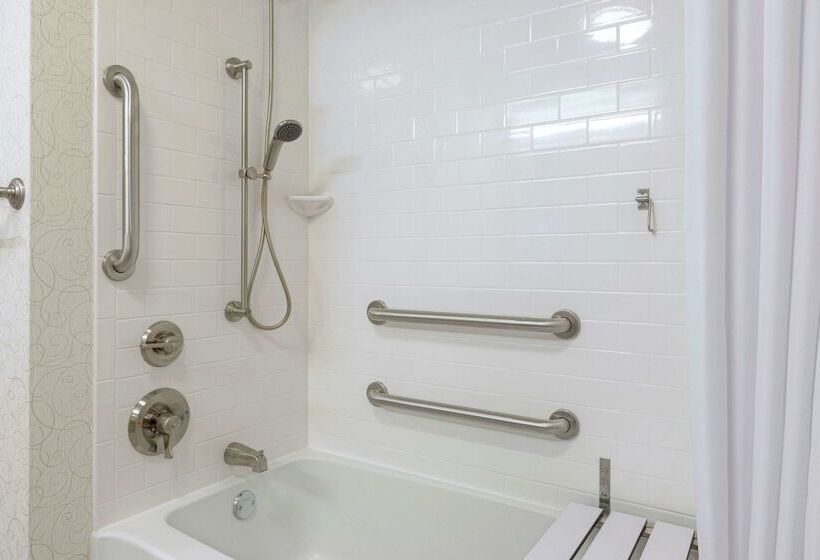 Отель Hampton By Hilton Bar Harbor