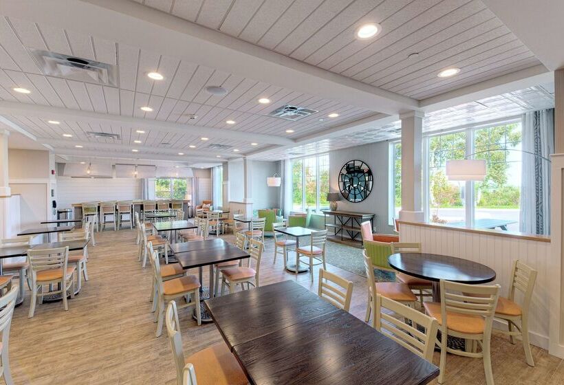 Отель Hampton By Hilton Bar Harbor