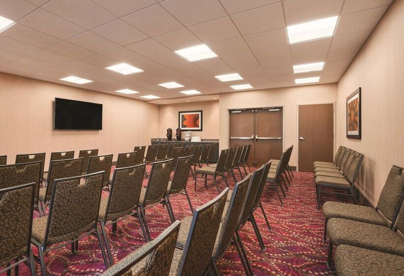 فندق Homewood Suites By Hilton Ankeny