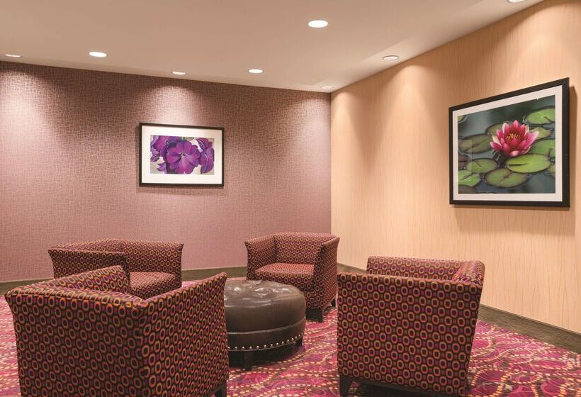 فندق Homewood Suites By Hilton Ankeny