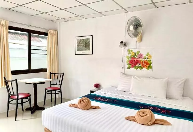 호텔 Jj Karon Beach