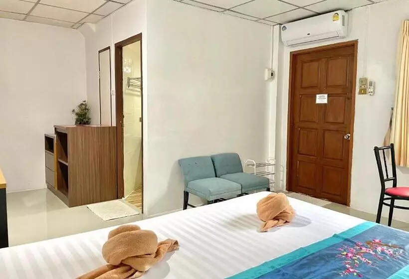 호텔 Jj Karon Beach