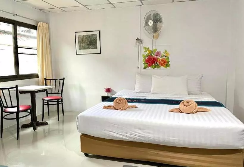 호텔 Jj Karon Beach