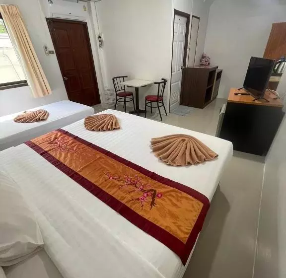 호텔 Jj Karon Beach