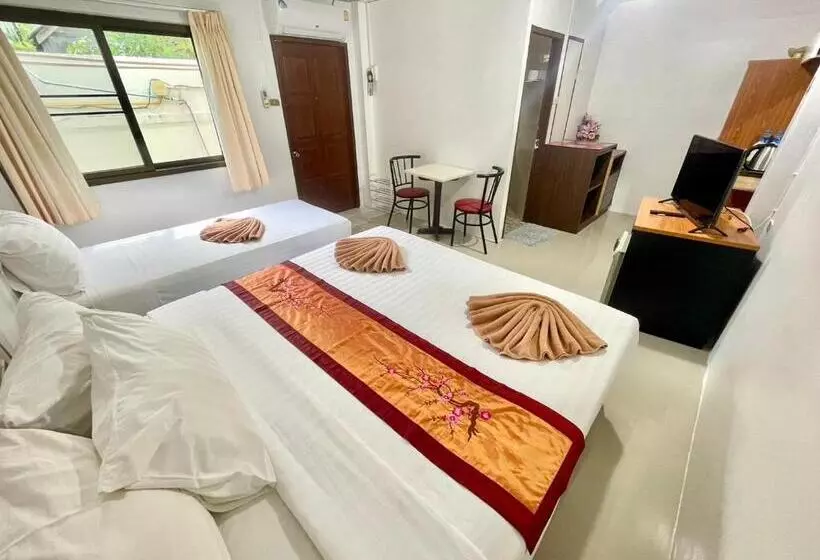 호텔 Jj Karon Beach