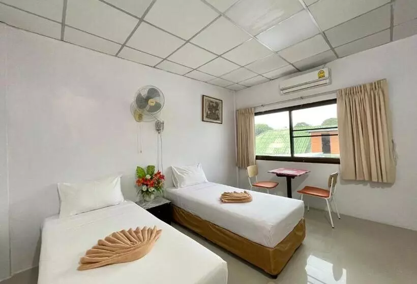 호텔 Jj Karon Beach