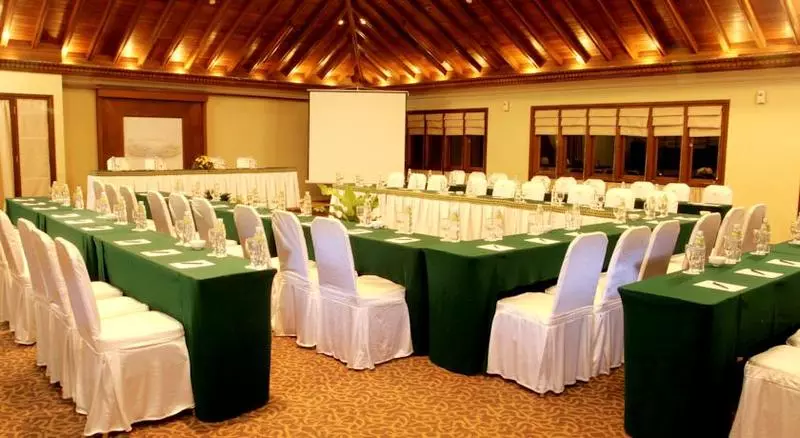 酒店 Laras Asri Resort & Spa