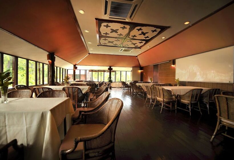 Hotel Paya Beach Spa & Dive Resort