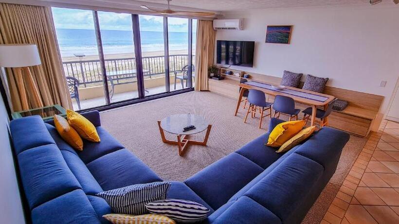 ホテル Pelican Sands Beach Resort