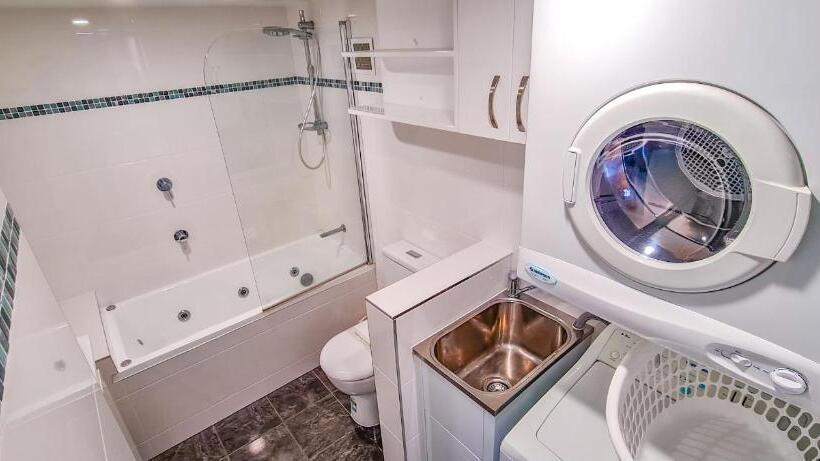 ホテル Pelican Sands Beach Resort