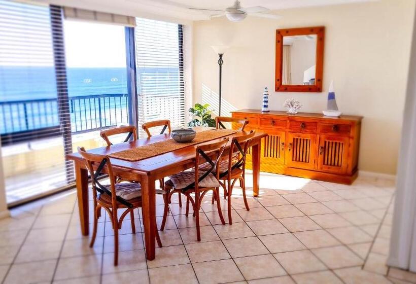 ホテル Pelican Sands Beach Resort