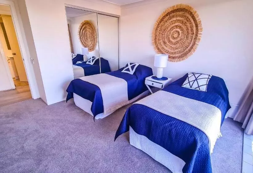 ホテル Pelican Sands Beach Resort