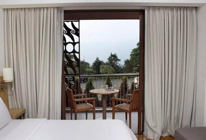 Hotel Pesona Alam Resort & Spa