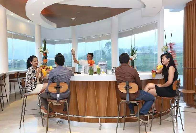 Hotel Pesona Alam Resort & Spa