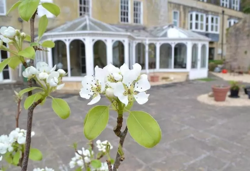 هتل روستایی Waterhouse Guest House