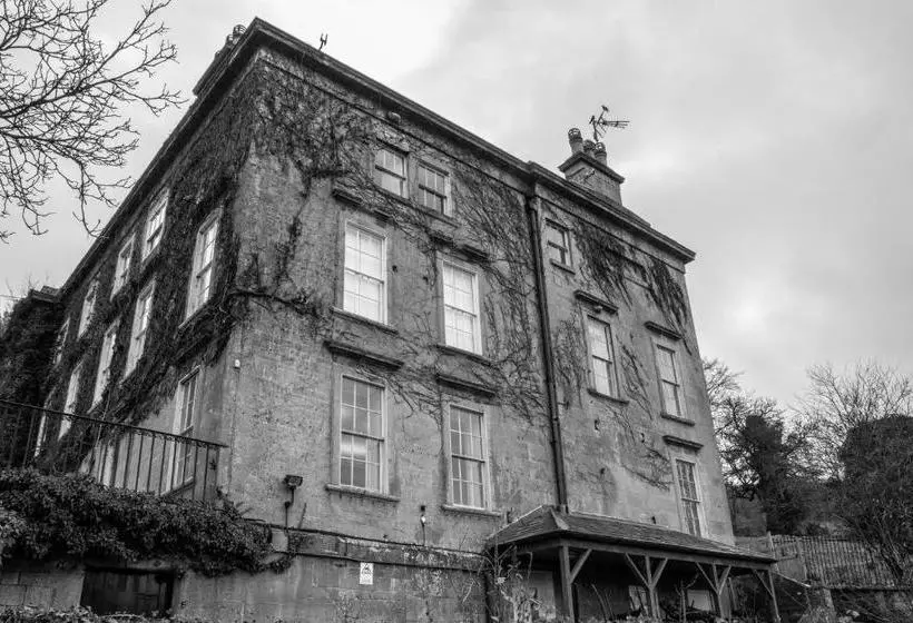 هتل روستایی Waterhouse Guest House