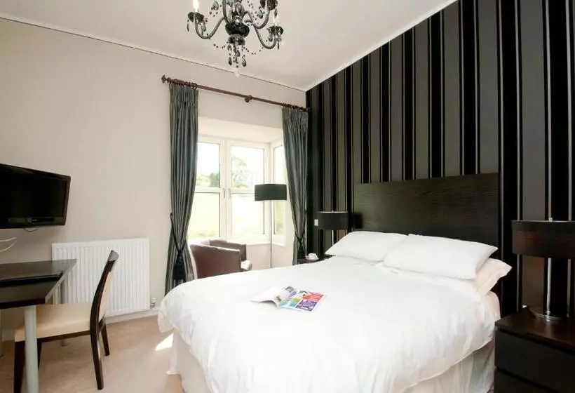 هتل روستایی Waterhouse Guest House